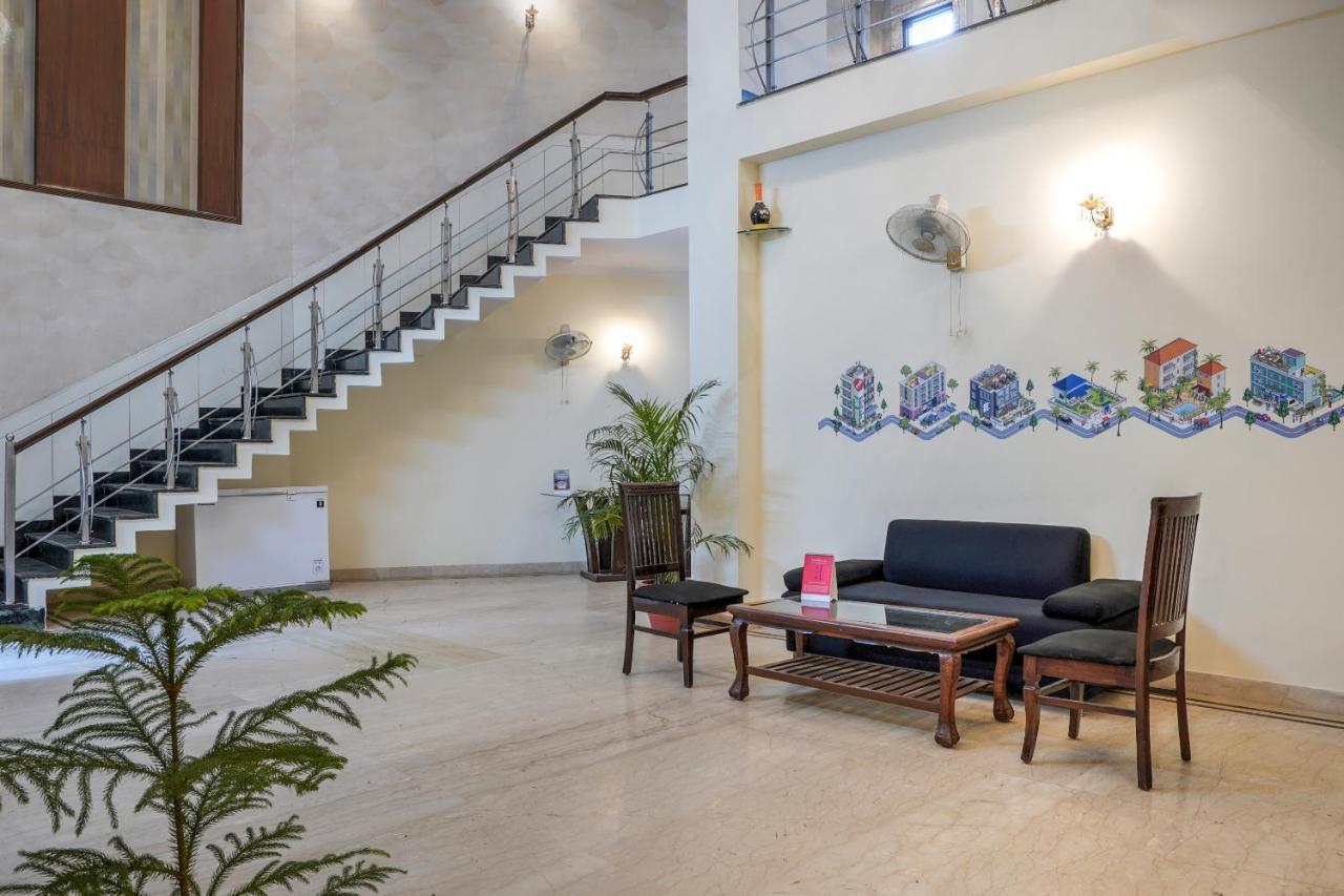 Hotel Oyo 15376 Purple Star