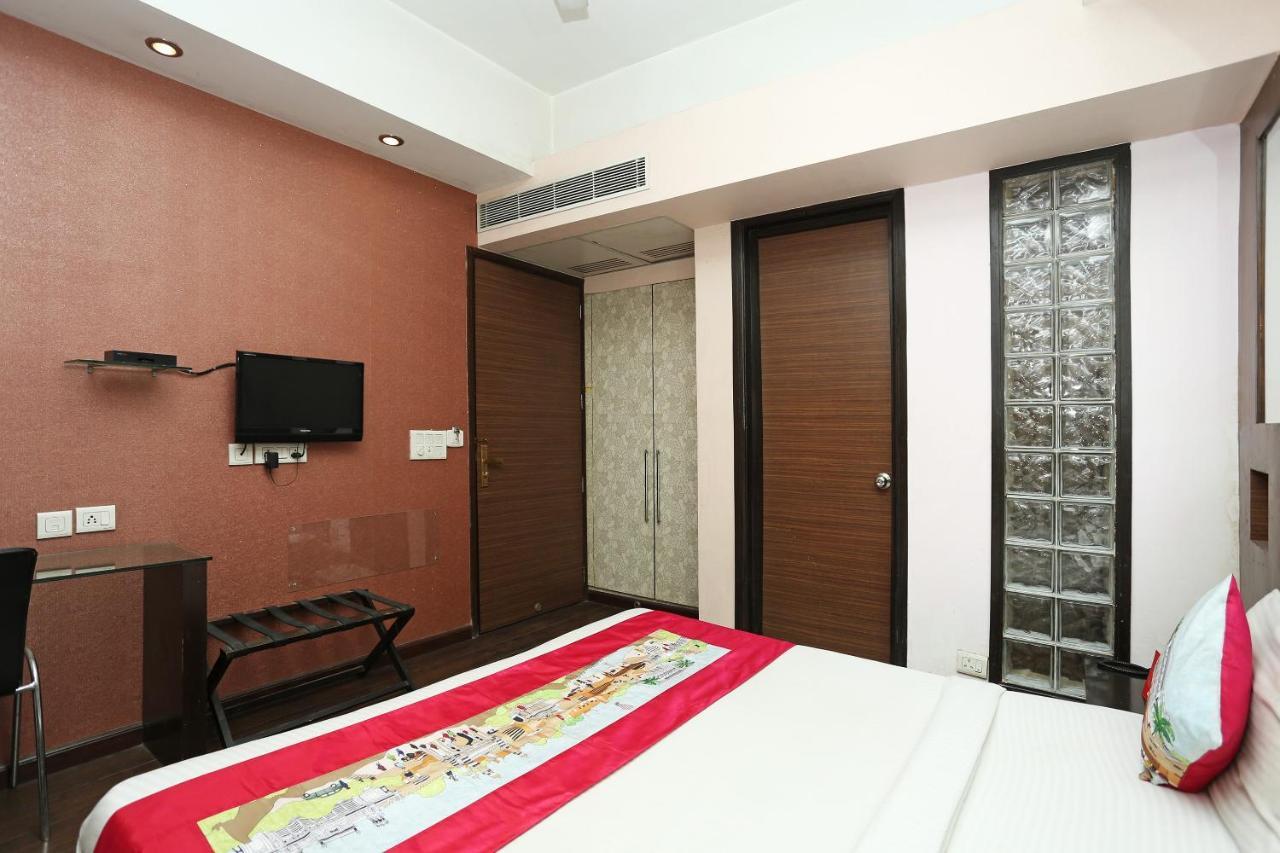 Oyo 386 Lotus Panache 3* Gurgaon