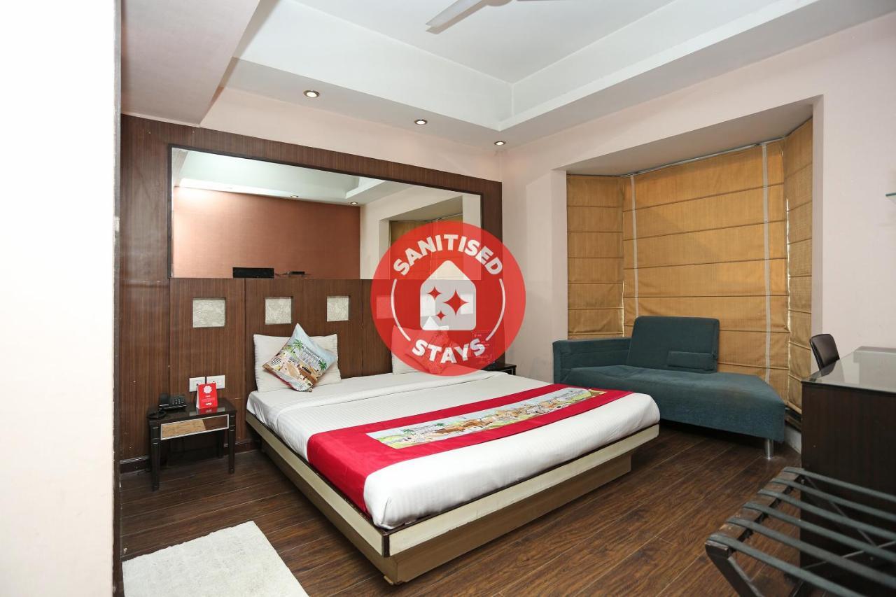 Oyo 386 Lotus Panache Gurgaon