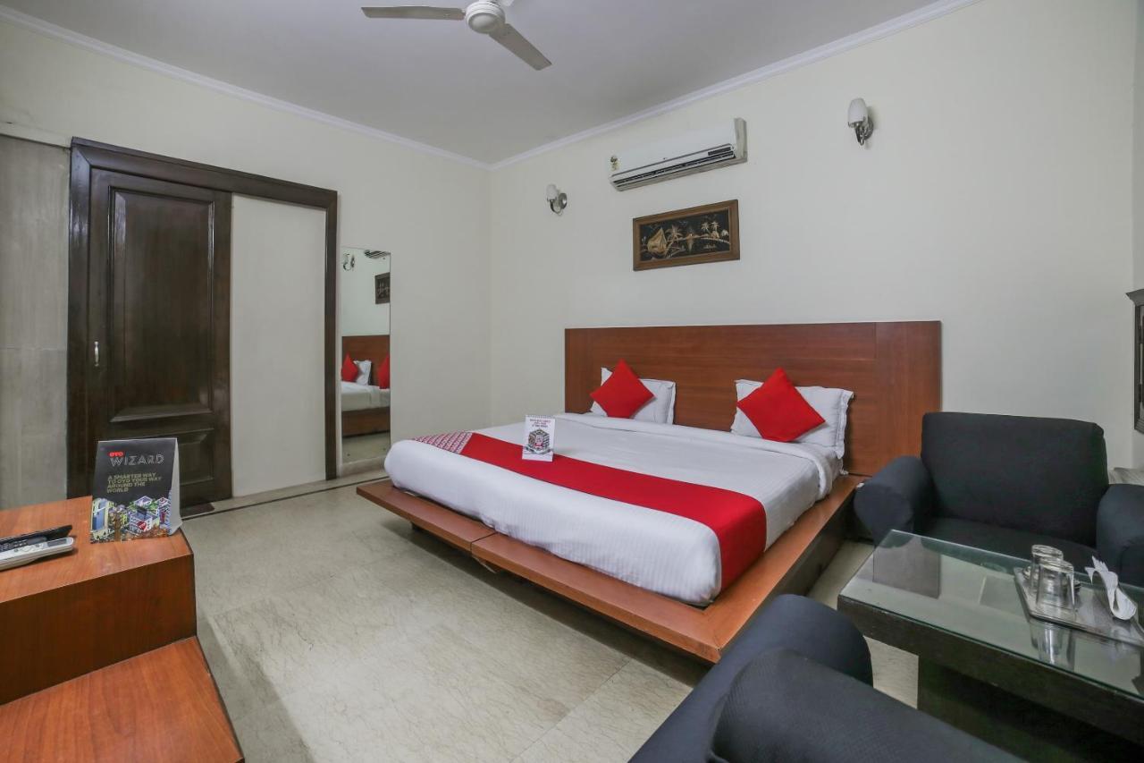 Oyo 15376 Purple Star 3* Gurgaon
