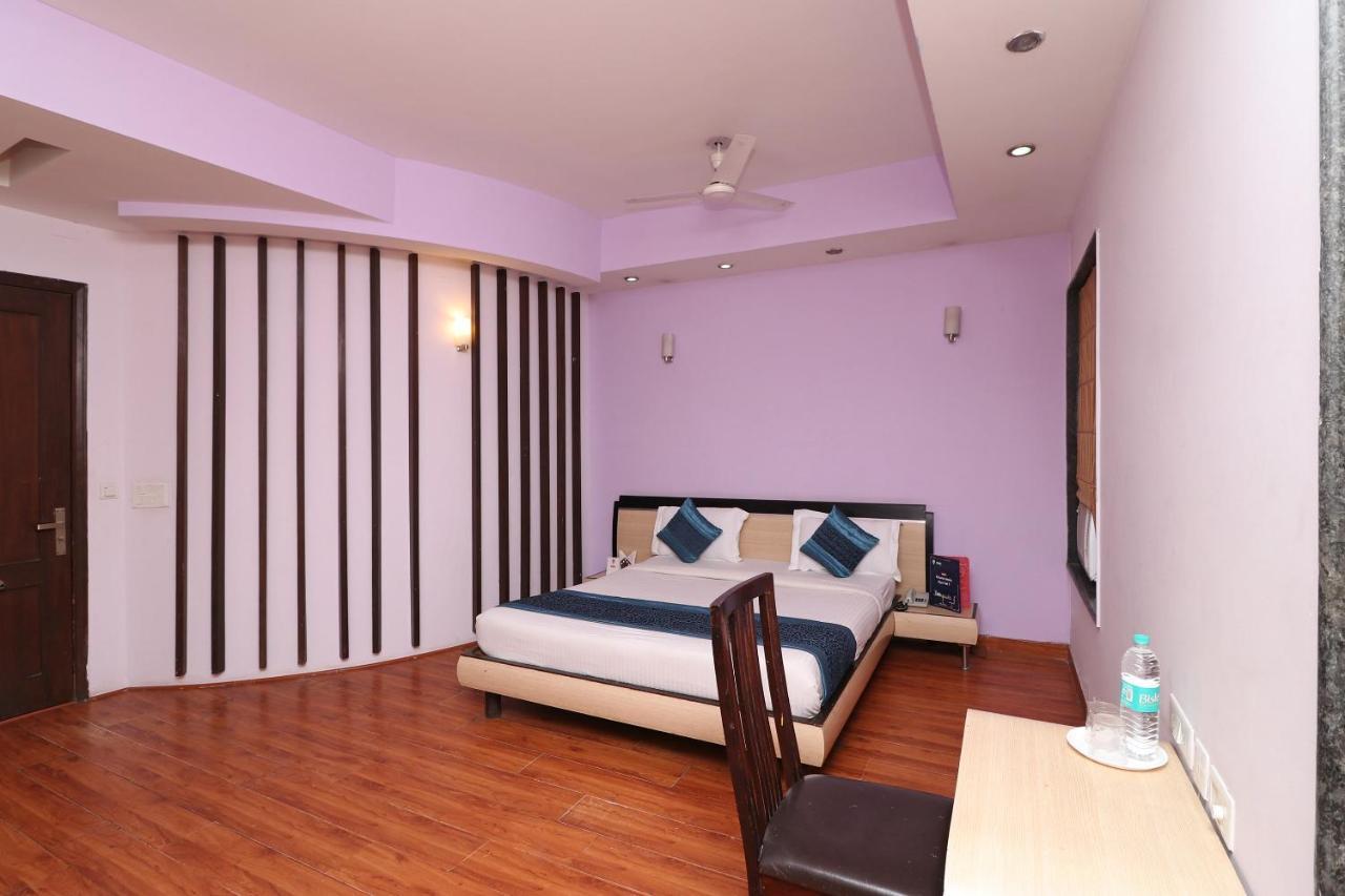 Oyo Flagship 8261 Rao Residency