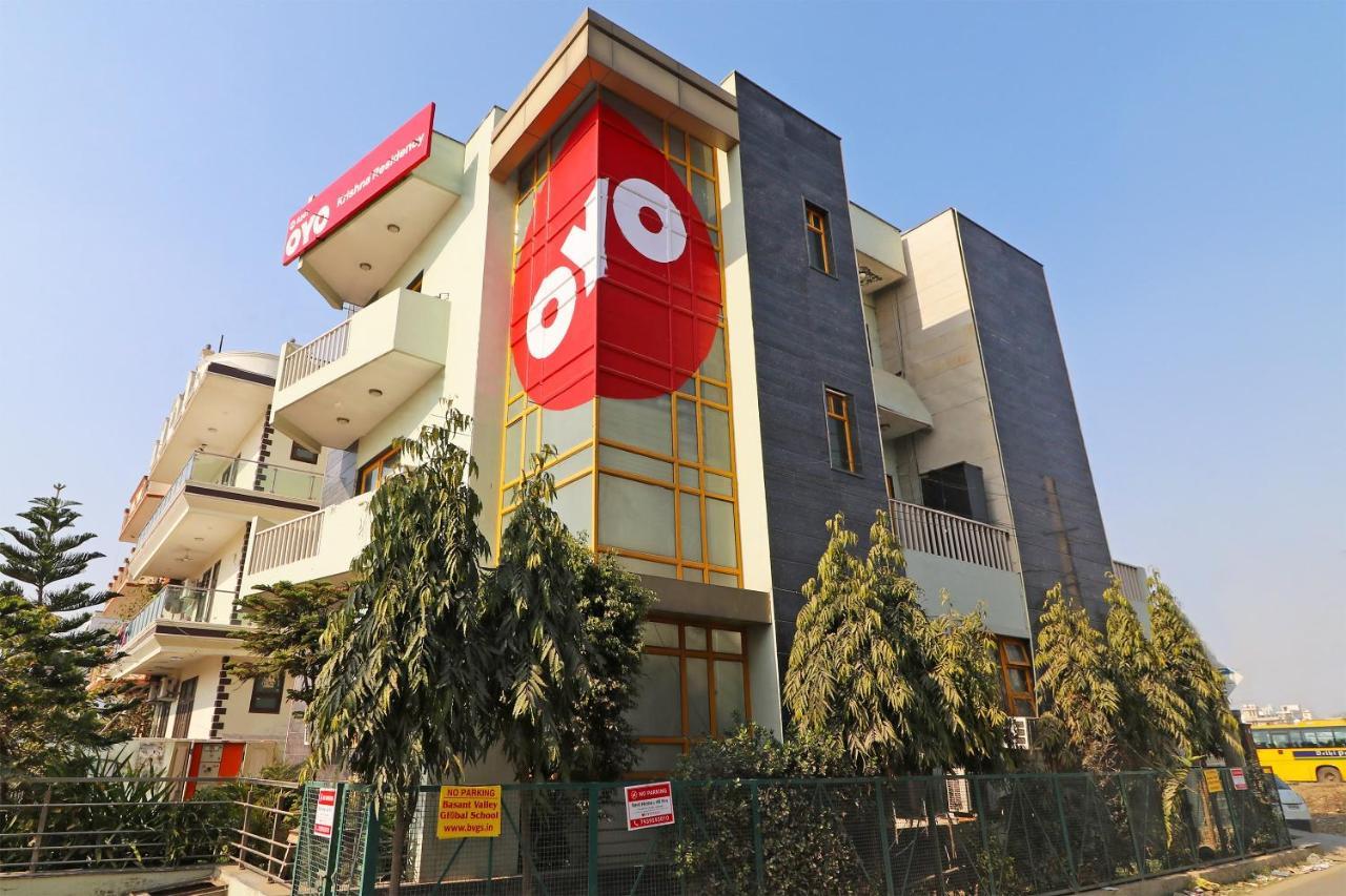 Oyo Flagship 8261 Rao Residency 3*