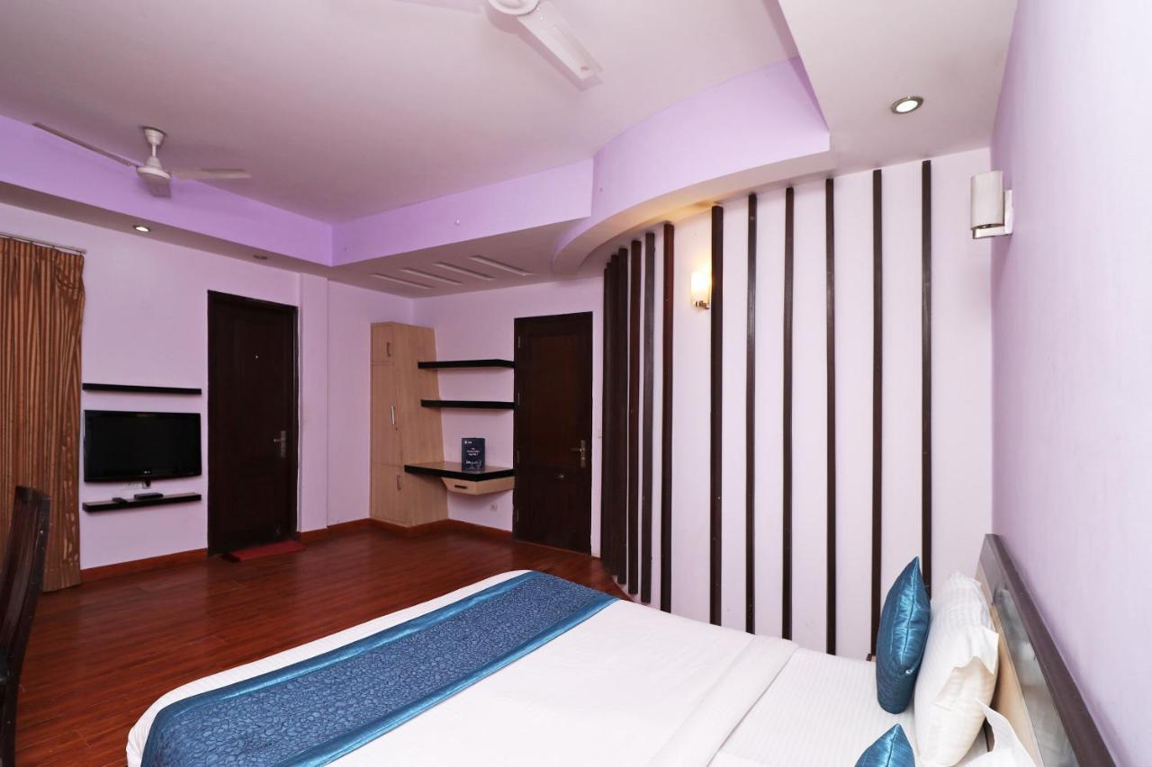 Oyo Flagship 8261 Rao Residency Hotel 3*