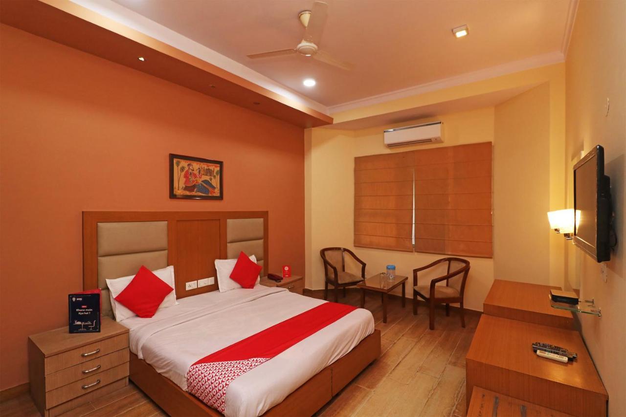 Oyo 26811 Moonlight Residency Hotel Gurgaon