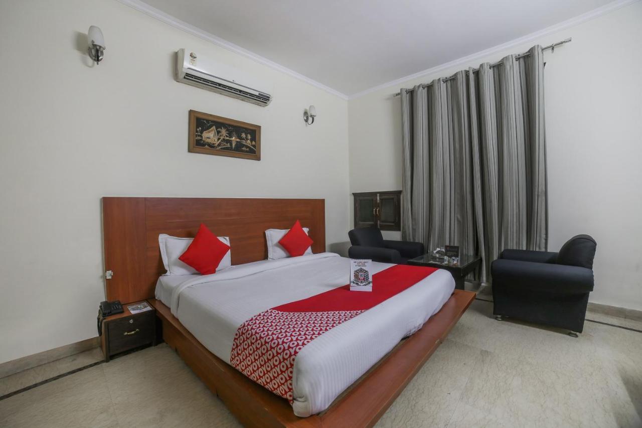 Hotel Oyo 15376 Purple Star