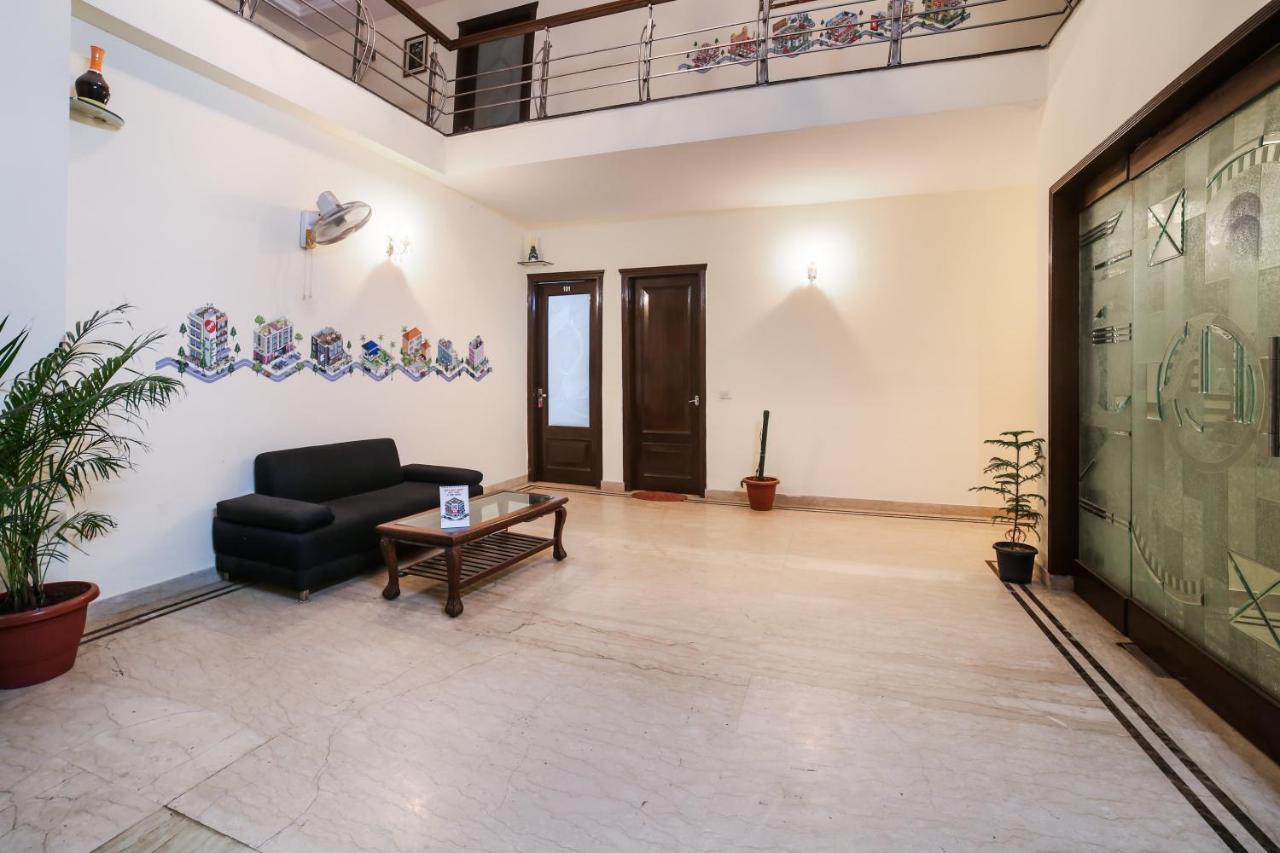 Hotel Oyo 15376 Purple Star 3*