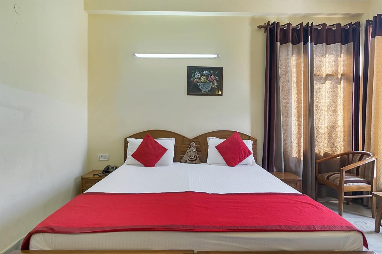 Hotel Oyo 5919 Rajvansh Palace 3*