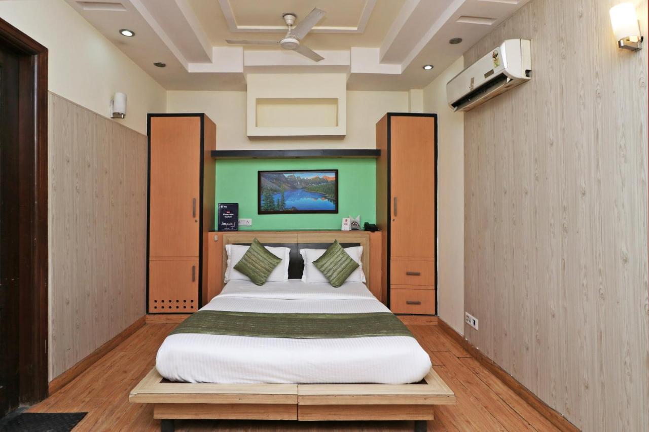 Oyo Flagship 8261 Rao Residency