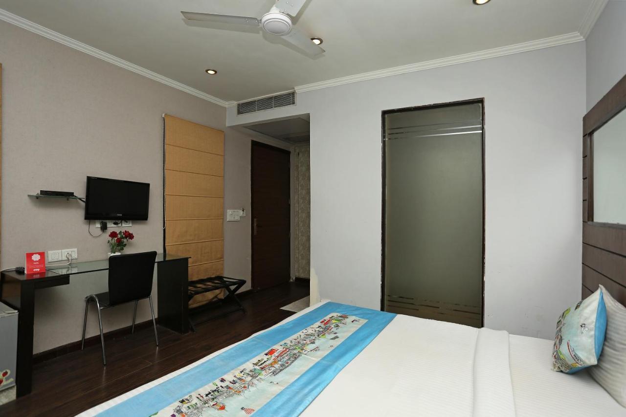 Oyo 386 Lotus Panache Hotel 3*