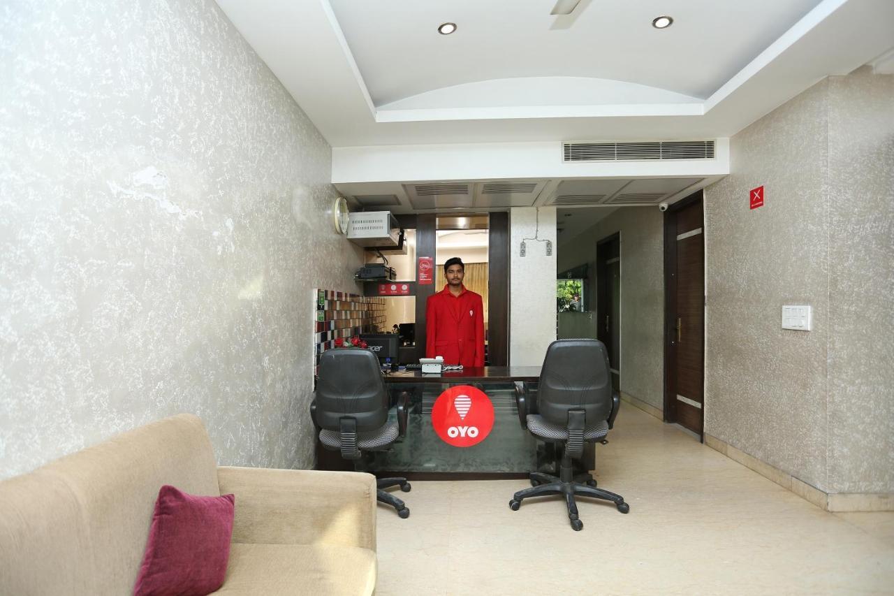 Hotel Oyo 386 Lotus Panache Gurgaon