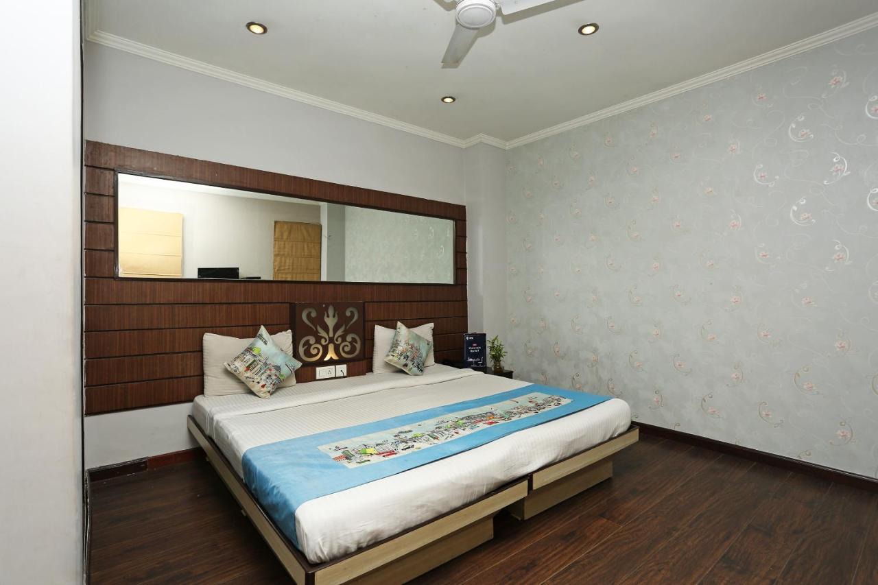 Oyo 386 Lotus Panache 3* Gurgaon