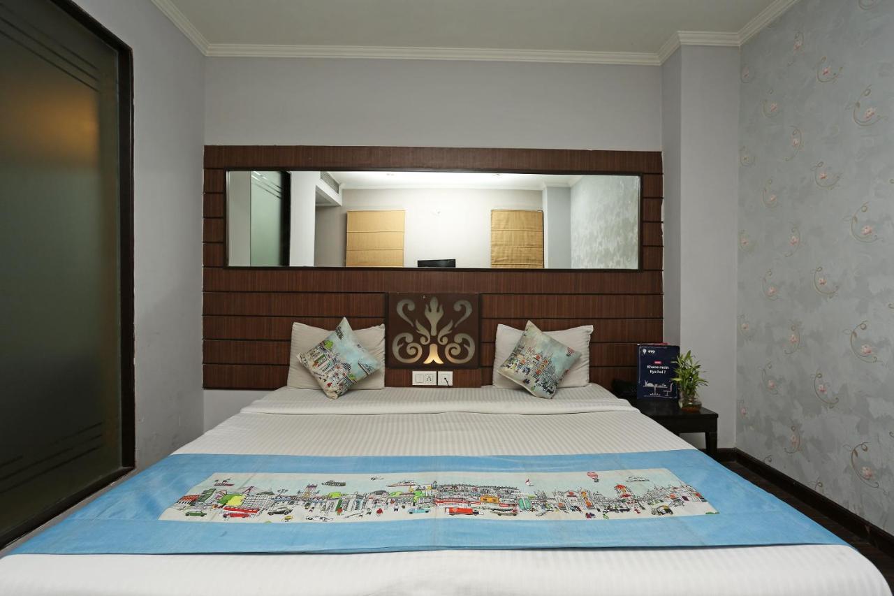 Oyo 386 Lotus Panache 3* Gurgaon