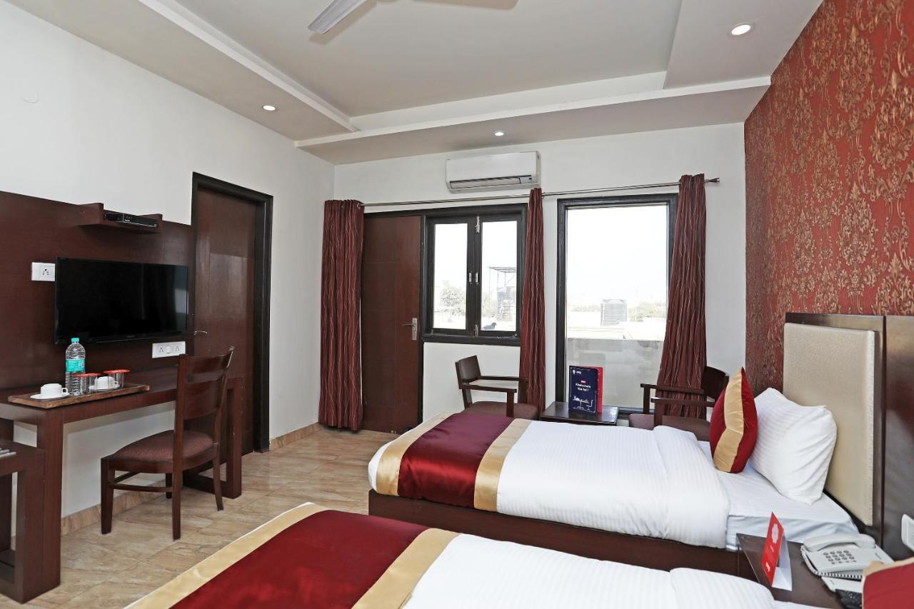 Capital O 11044 The Maaie Hotel Gurgaon