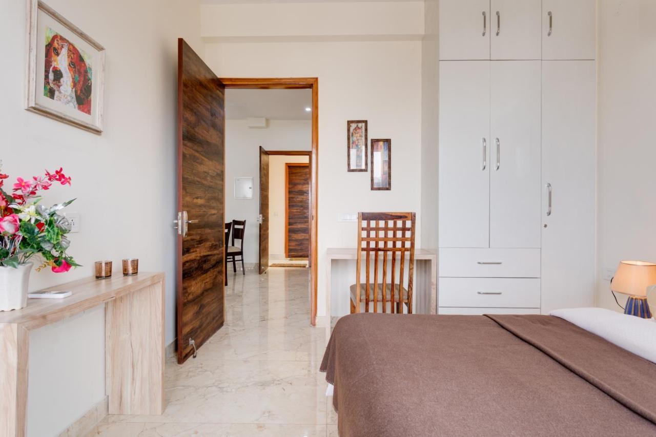 Hostie Eva Dreams - Private 2 Bhk Near Artemis, Medanta, Fortis Hospitals Apartment Gurgaon