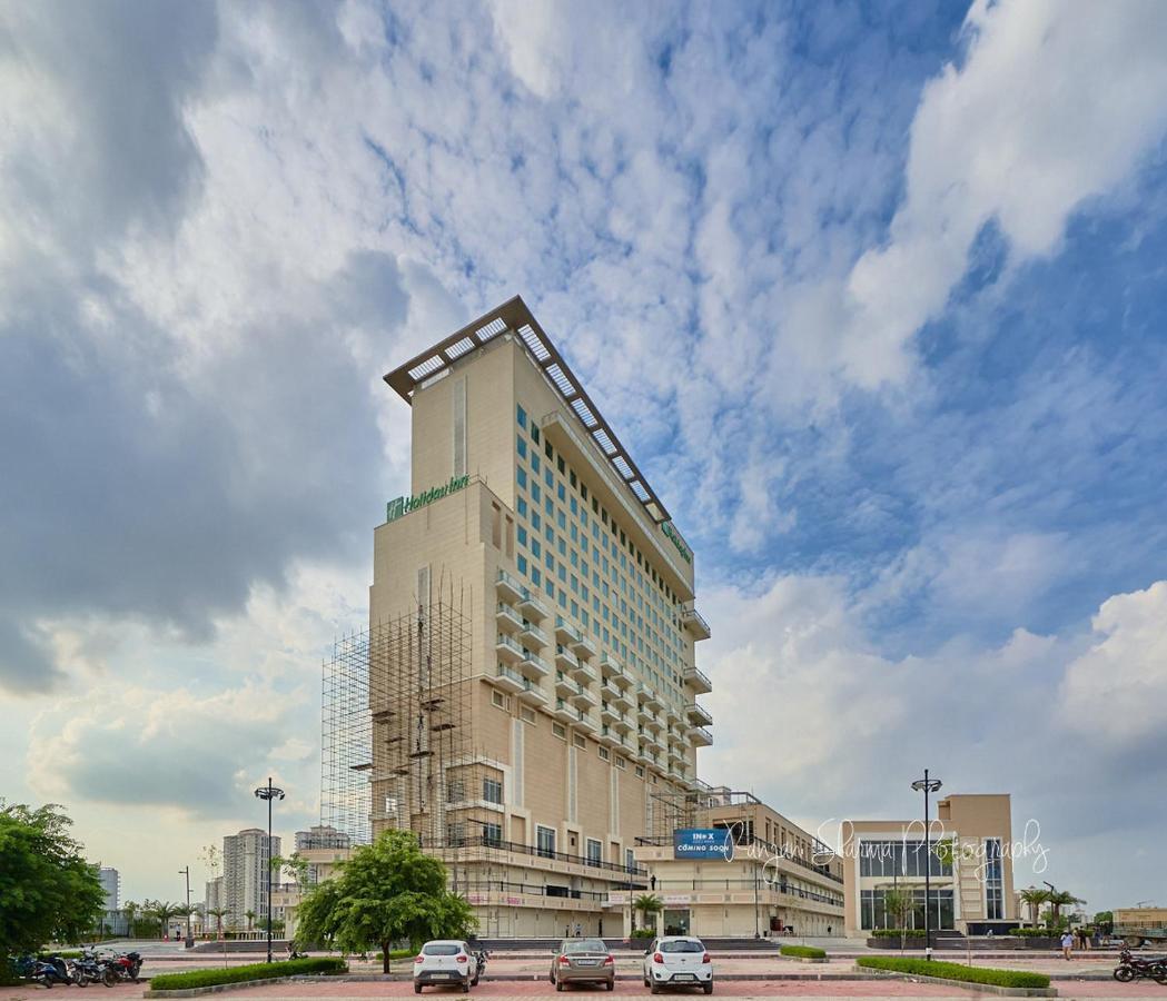 Hotel Gurugram Sector 90 By Ihg 5*