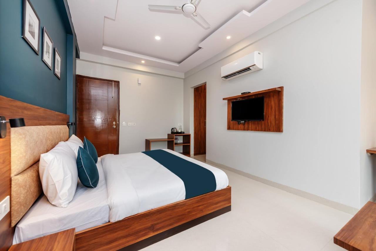 O Earth Near Bestech Central Square Mall Hotel Gurgaon
