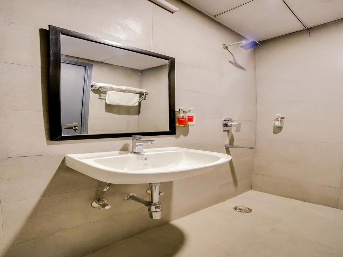 Hotel Flora Residency Gurgaon