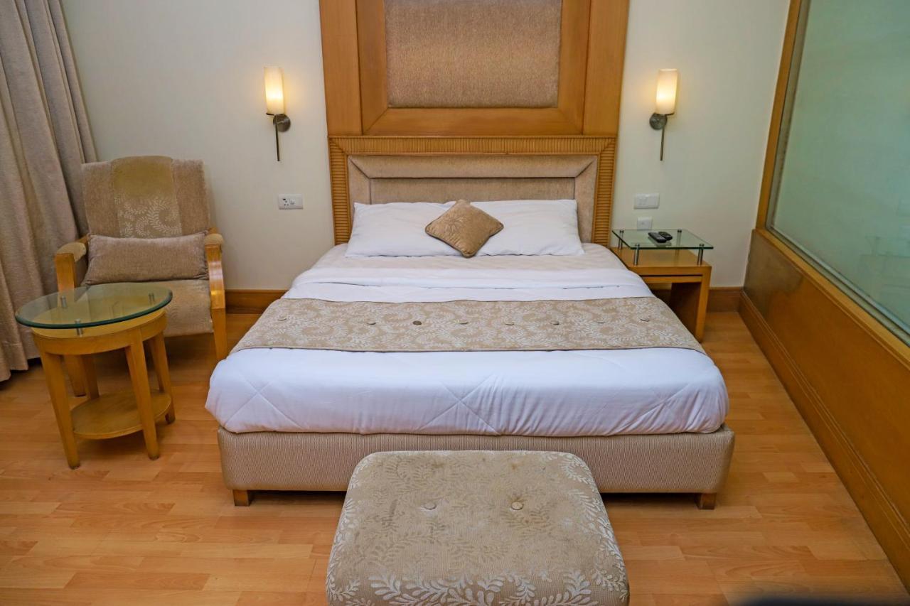 The Luxotic Suites Hotel 3*