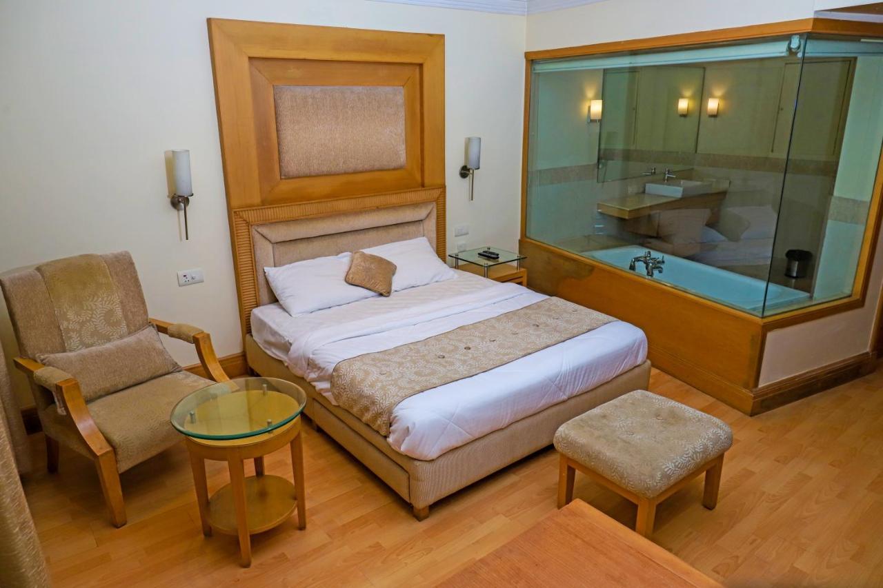 The Luxotic Suites 3*
