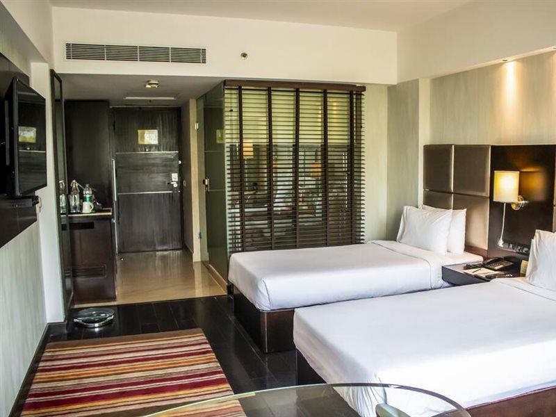 Radisson Sector 29 Gurugram 5*
