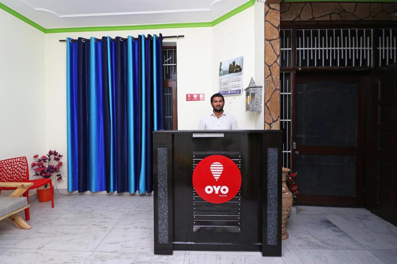 Oyo 10071 Go Sector 45 Hotel