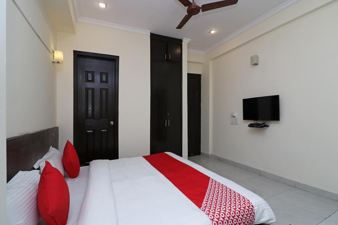 Oyo 15685 The Arjun World 3* Gurgaon