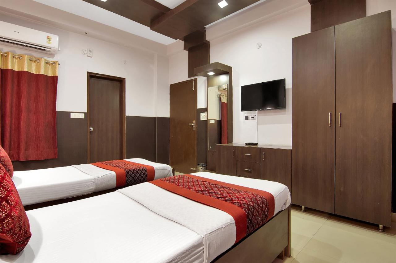 Fabhotel Shree Kanta Hotel