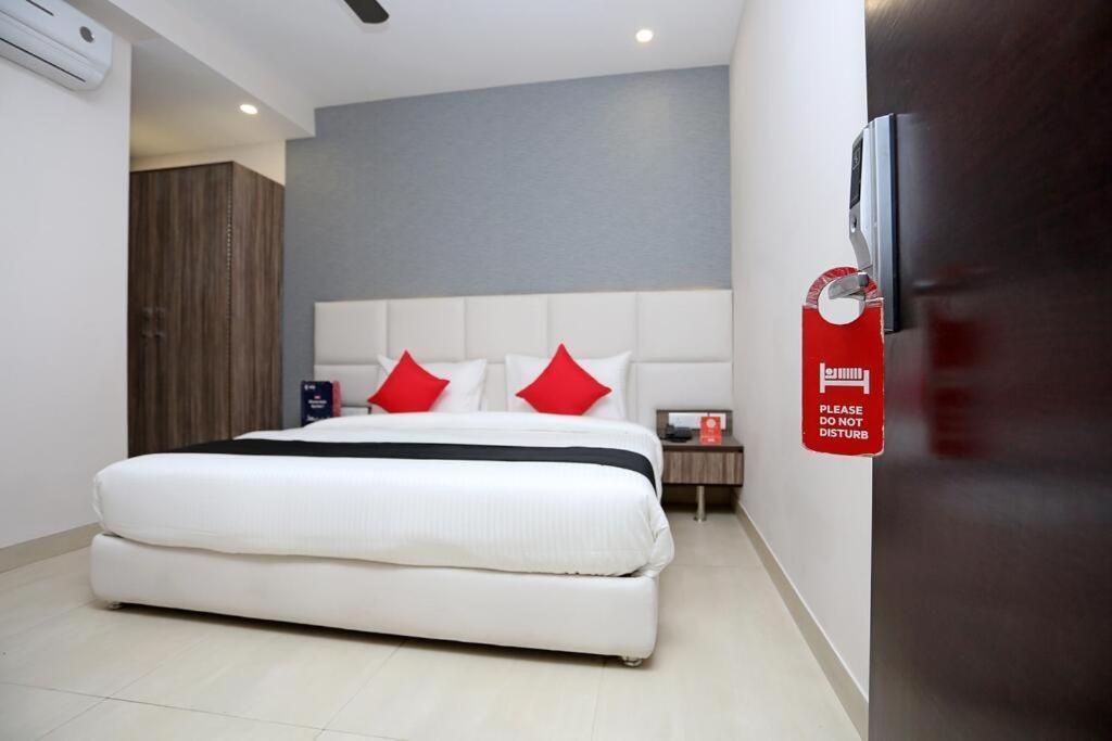 Mavens Hotel