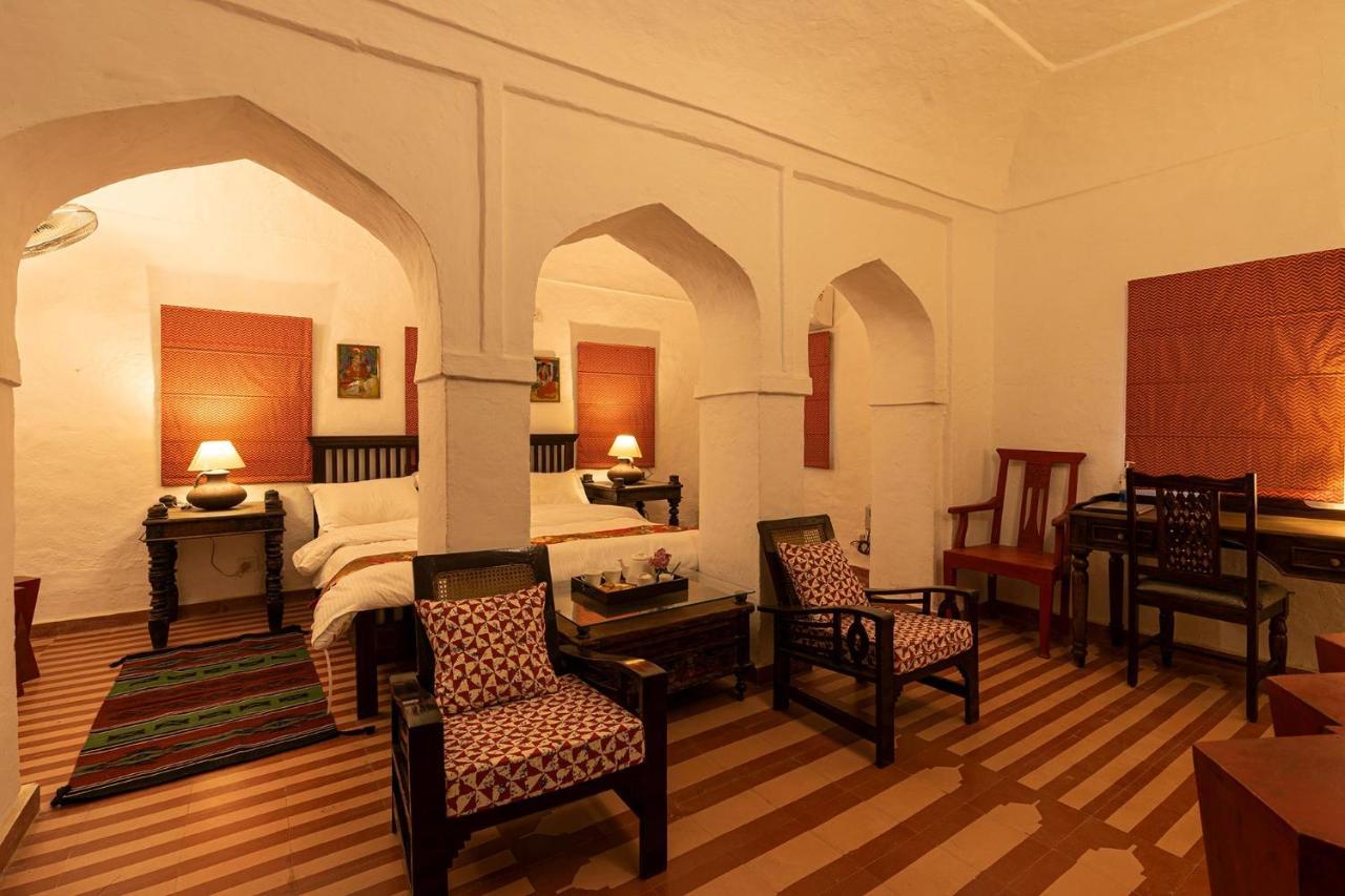 Khohar Haveli With Complimentary Breakfast And Outdoor Pool