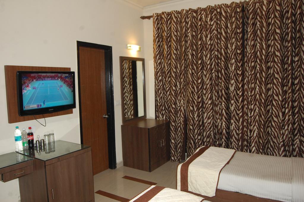 Allure Hotel Gurgaon
