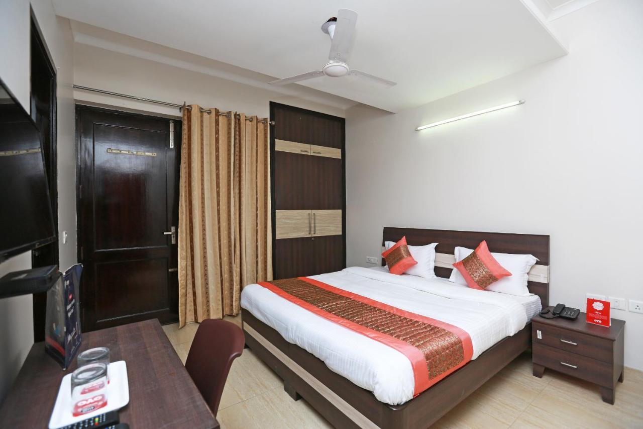 Oyo 11911 Go Hotel Gurgaon