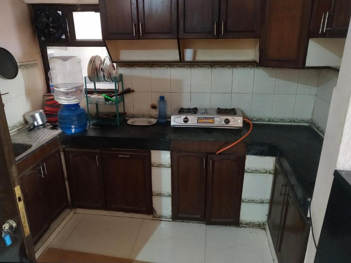 Mufis Homestay, Emerald Compound, New Palam Vihar-2 *