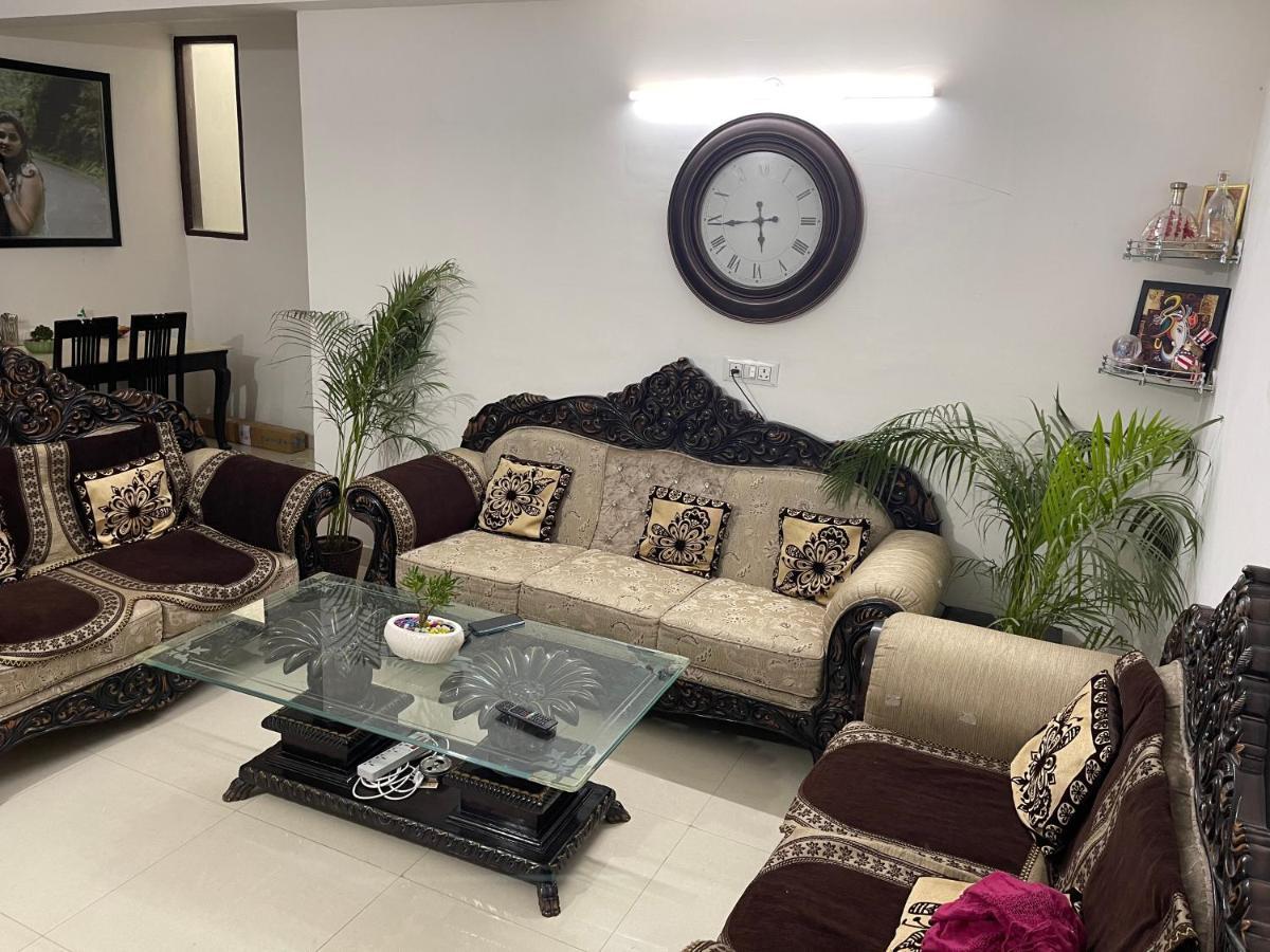 Apartment Vanshika Sector 69 Neelkanth Enclave *