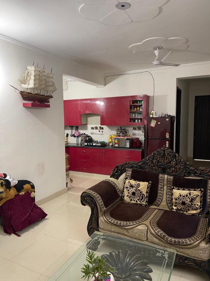 Vanshika Sector 69 Neelkanth Enclave * Gurgaon