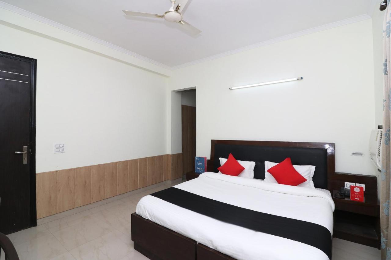 Hotel Capital O 19344 Tree Residency Gurgaon
