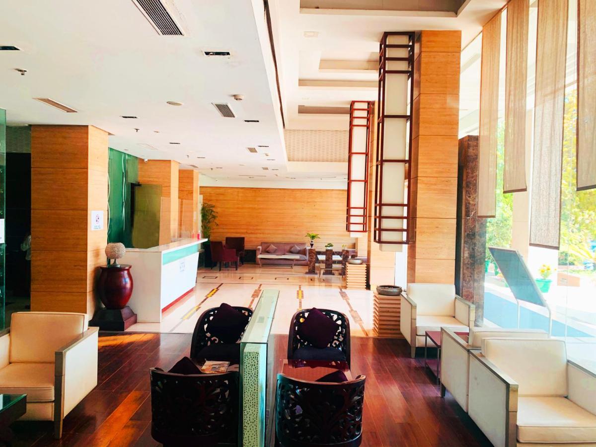 The Galgotias Gurugram Hotel 4*