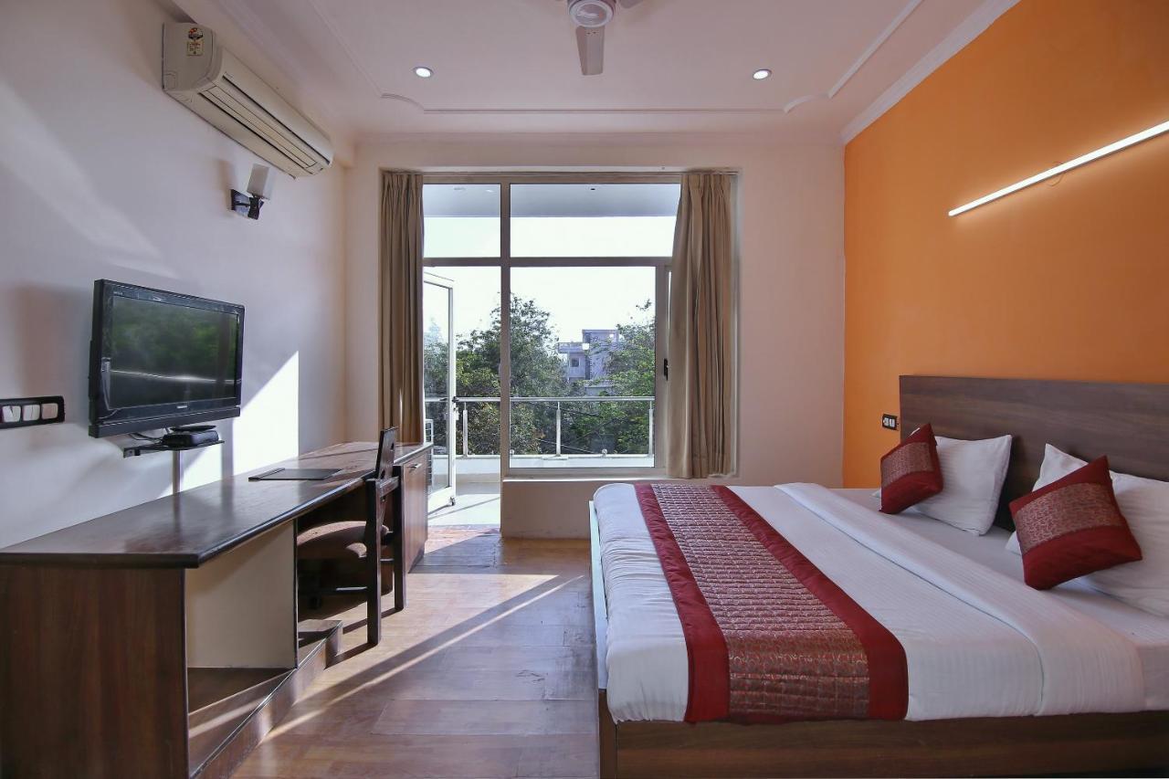 Oyo 13051 Alarians Hotel 3*