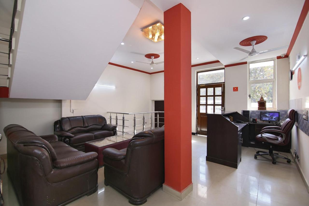 Hotel Oyo 13051 Alarians Gurgaon
