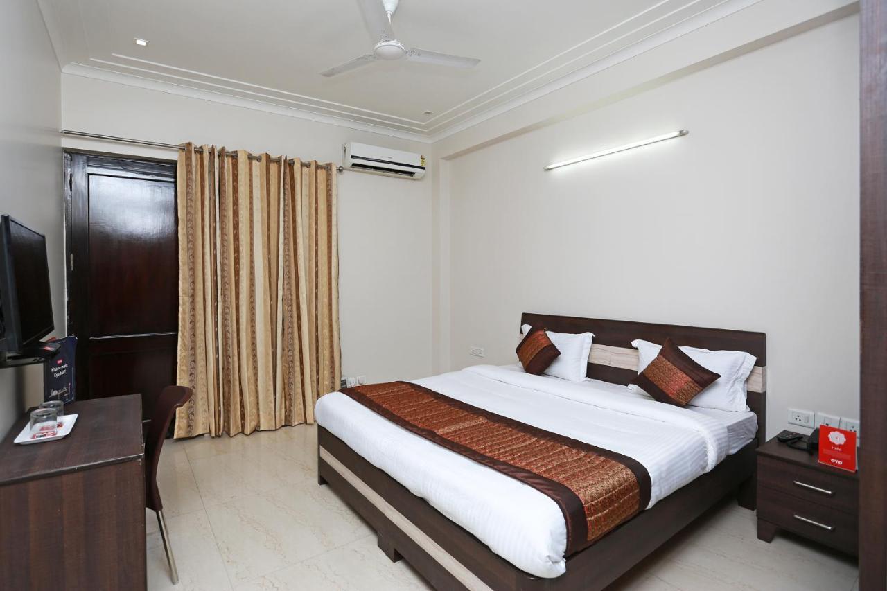 Oyo 11911 Go 3* Gurgaon