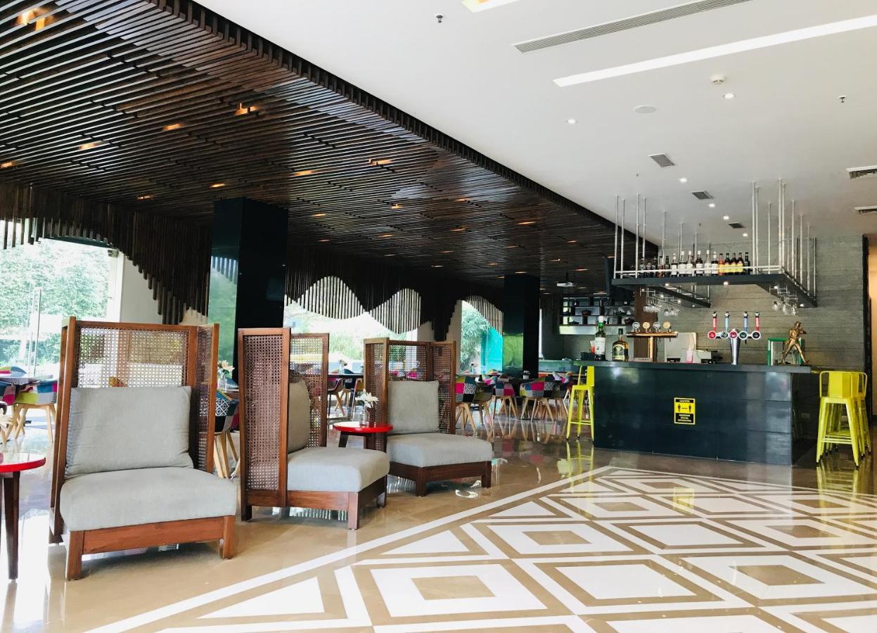 Golden Tulip Centre Hotel Gurgaon