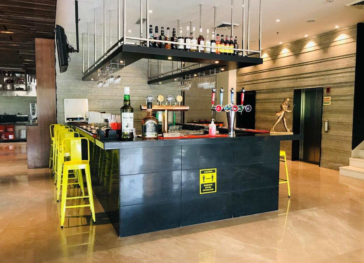 Golden Tulip Centre Hotel Gurgaon