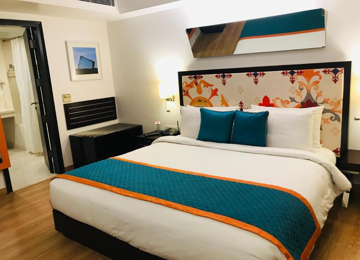 Golden Tulip Centre Gurgaon
