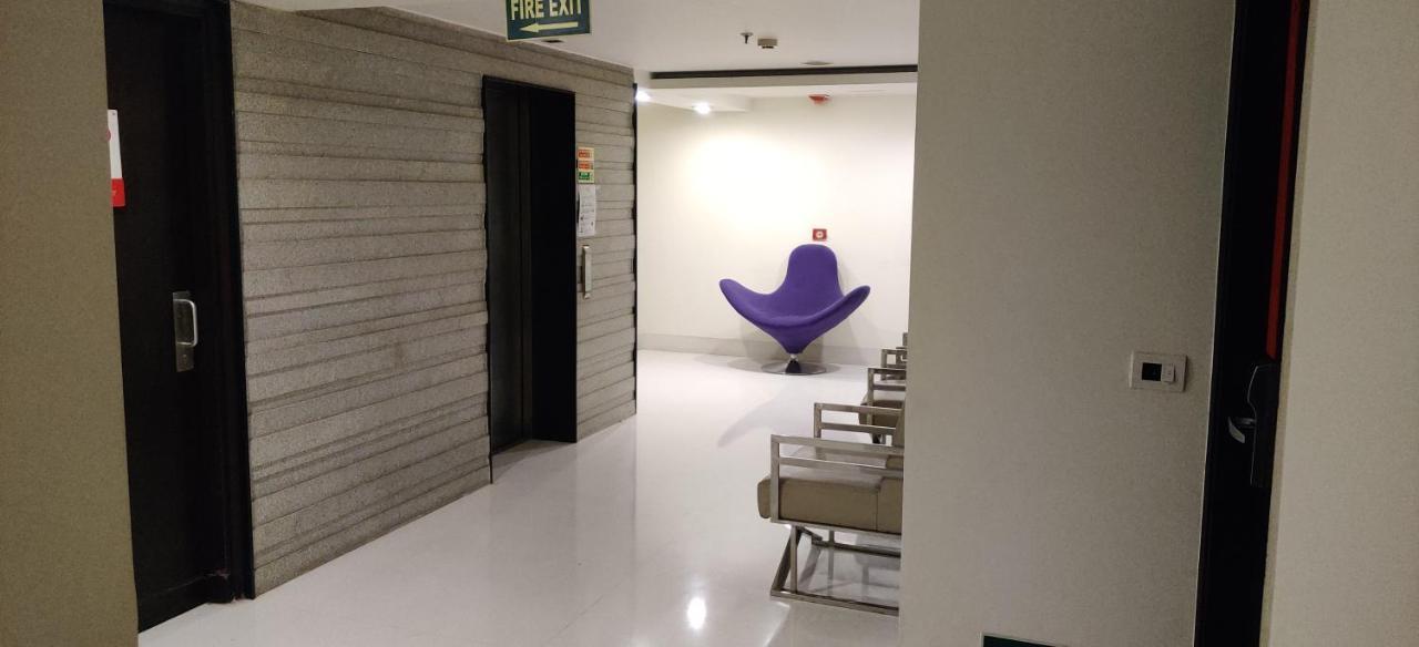 Golden Tulip Centre 4*
