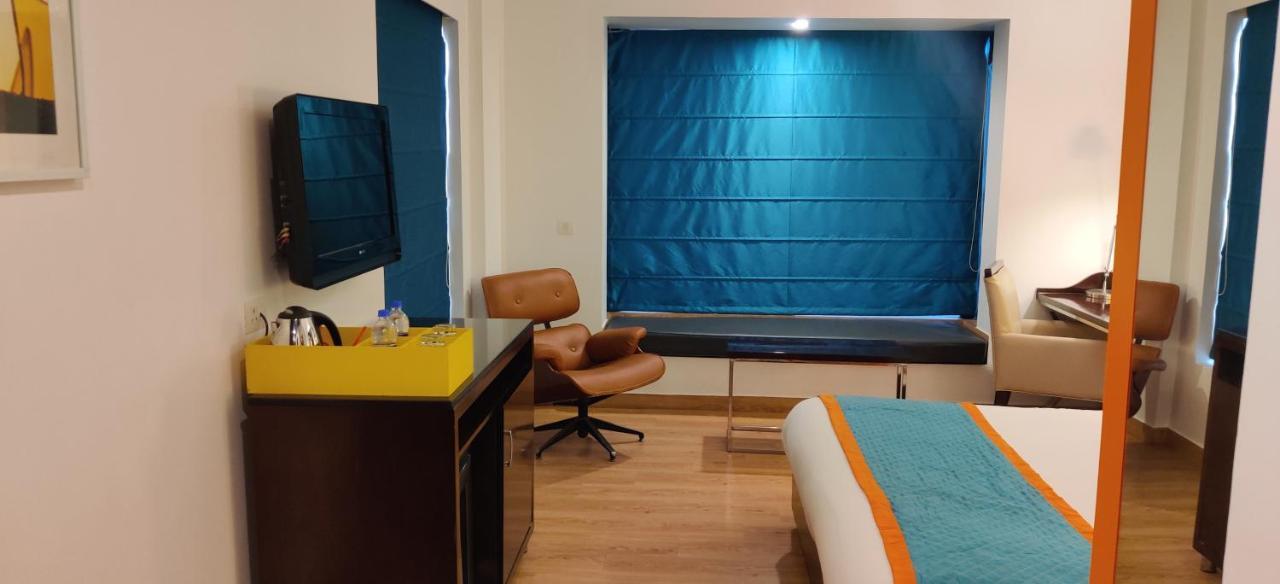 Golden Tulip Centre Hotel Gurgaon