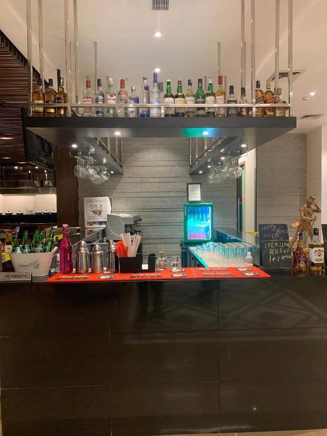 Hotel Golden Tulip Centre Gurgaon