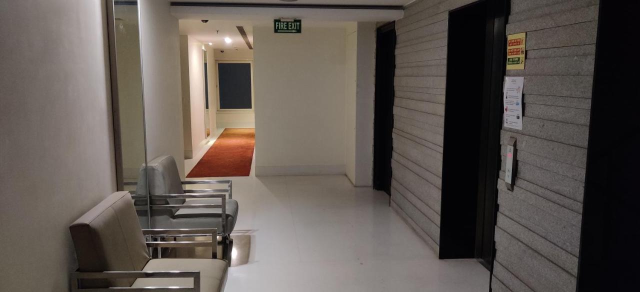Golden Tulip Centre Gurgaon