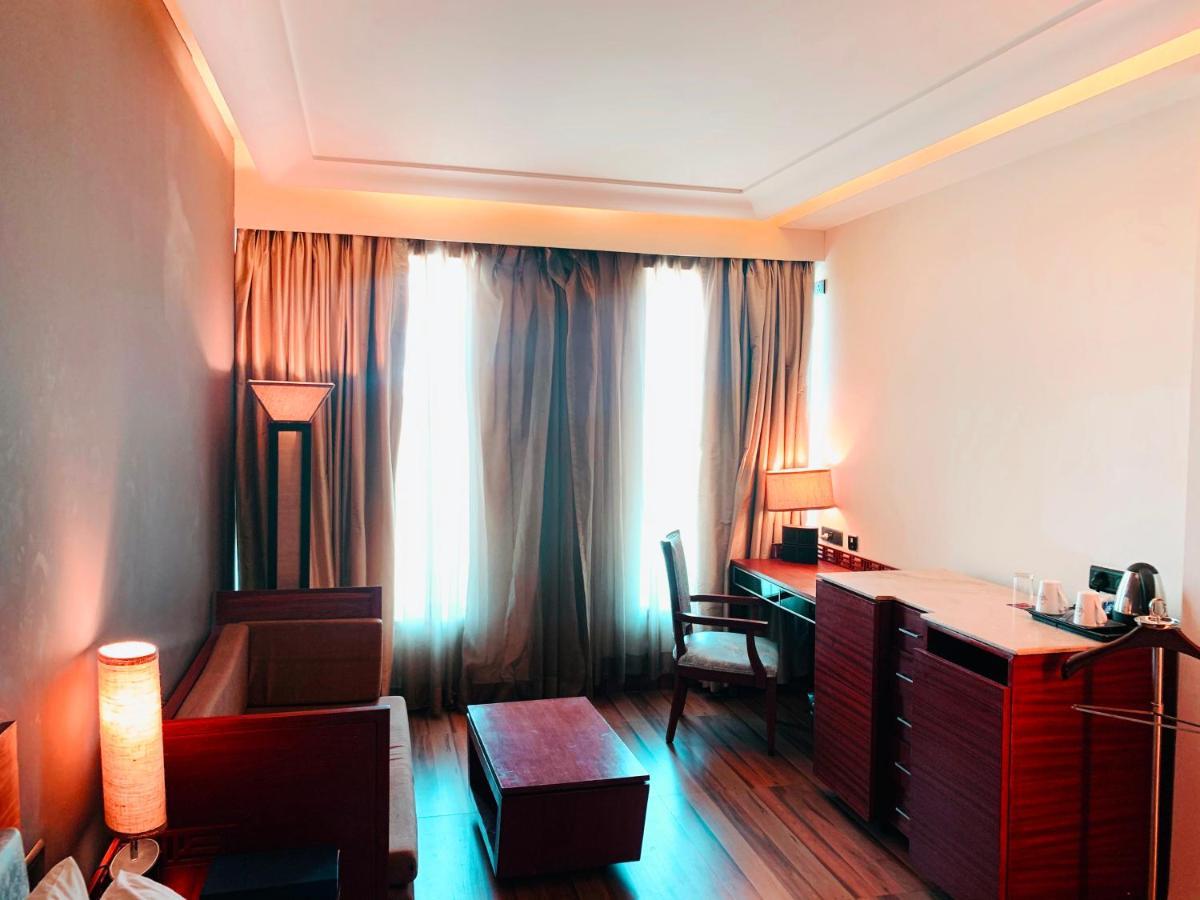 The Galgotias Gurugram 4* Gurgaon
