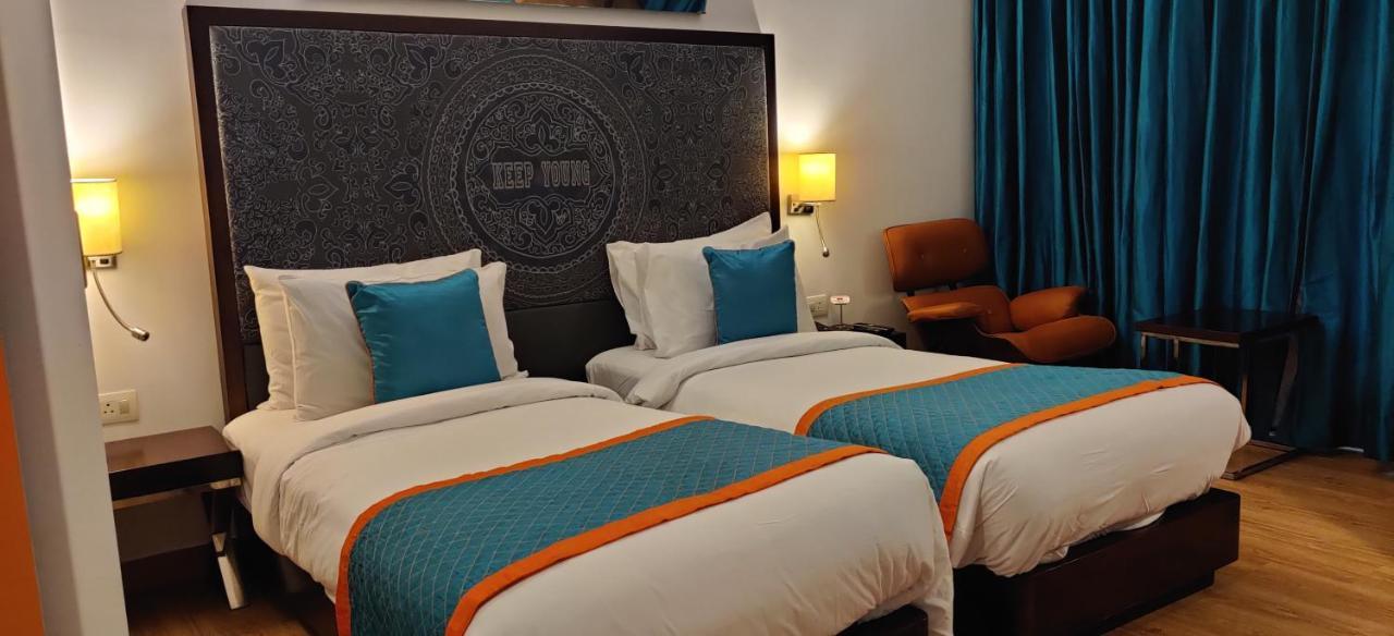 Golden Tulip Centre 4*