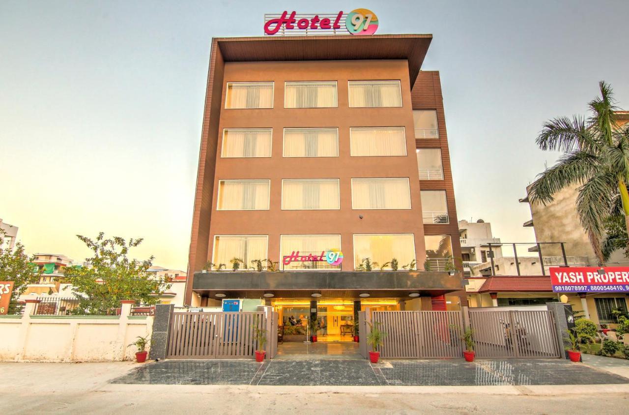 91 Huda Centre Hotel Gurgaon