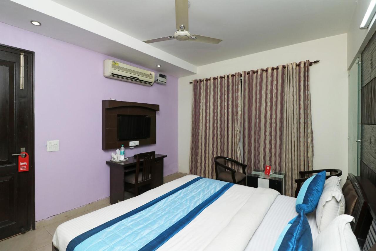 Hotel Oyo Shweta Near Appu Ghar 3*